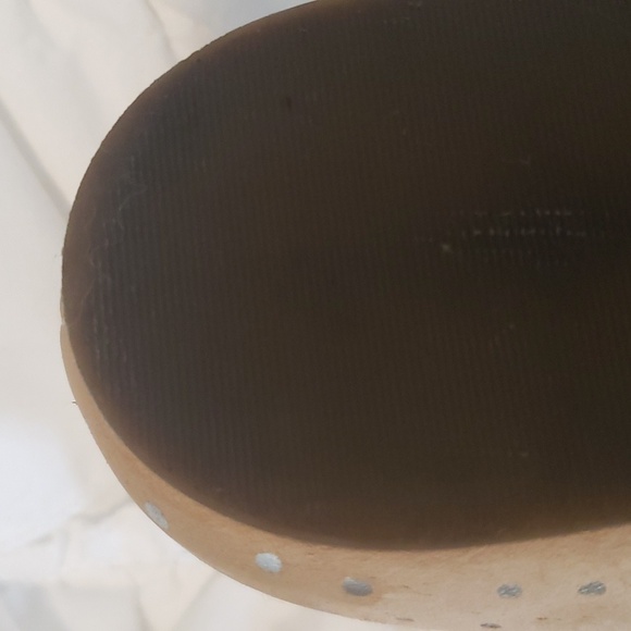 Shoes - Picture 8 of 8